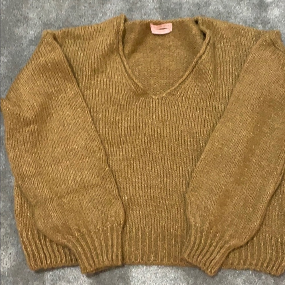 UO Mia Drop Shoulder V-Neck Sweater